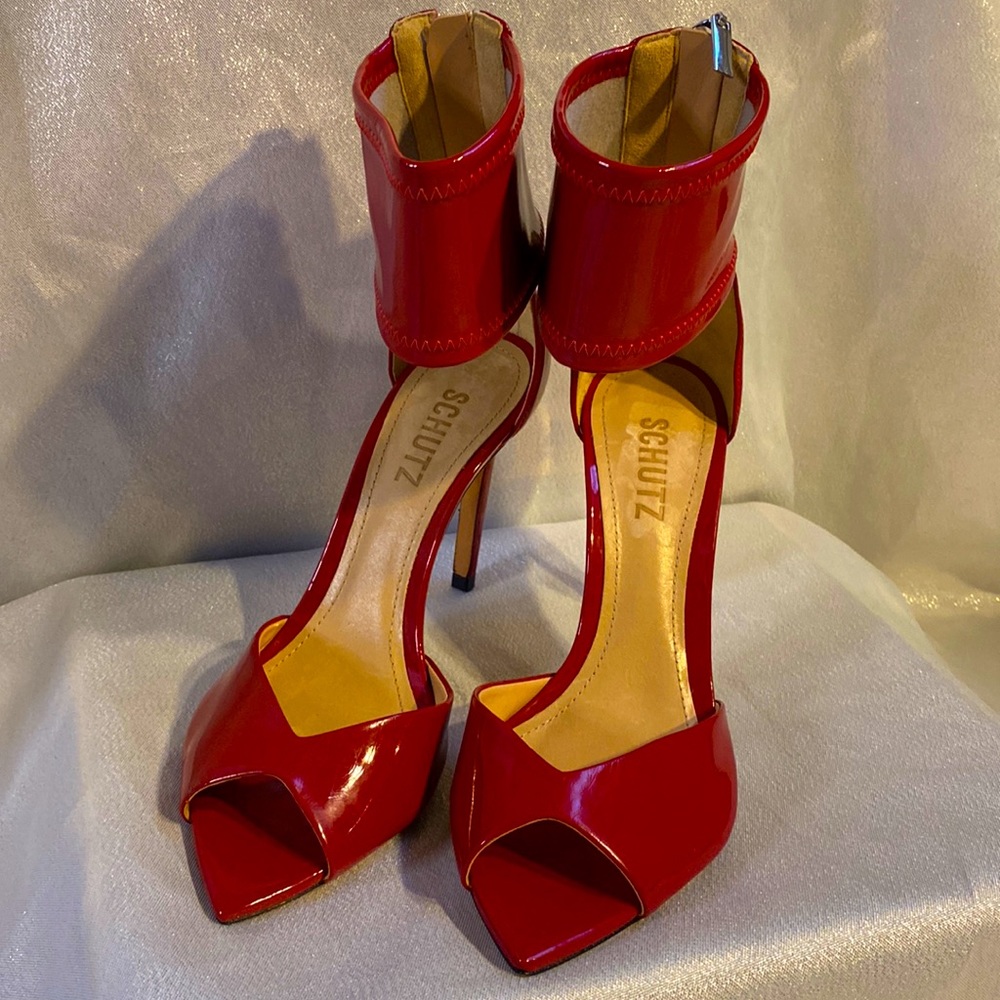 SCHUTZ red heels